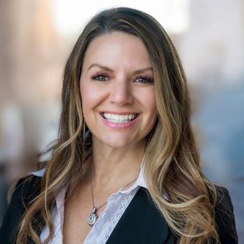 Portrait of Riesha Fiorina, Associate Broker